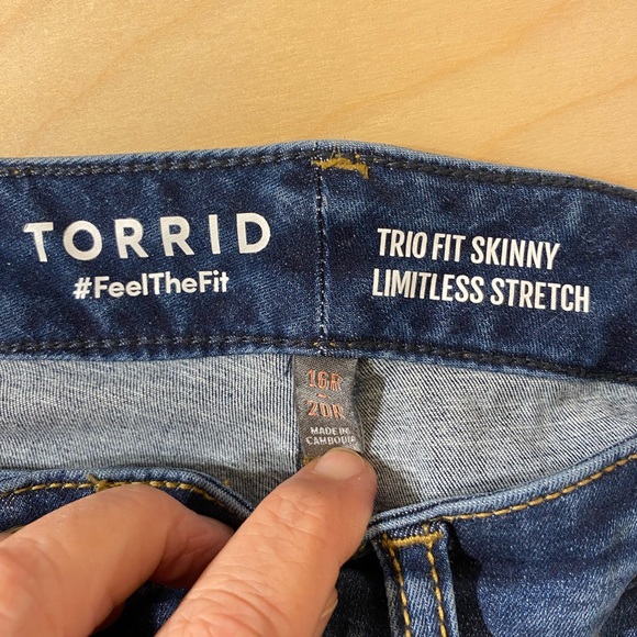 TORRID Trio Fit Skinny Jeans 16R-20R Limitl Stretch (KK) - Picture 7 of 10